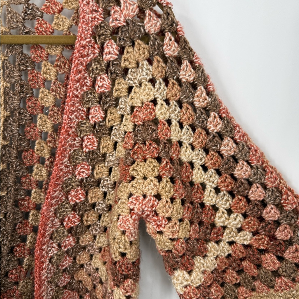 Handmade, granny, cottage, core Crochet Granny Square cardigan M/L - Picture 6 of 9